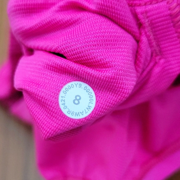 ❌❌❌SOLD❌❌❌NWT lululemon Hotty Hot LR Shorts 2.5"/ 8 - Picture 13 of 13